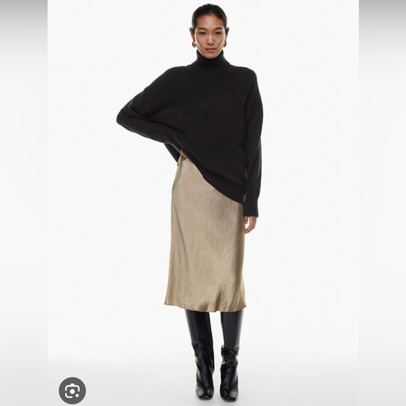 Babaton for Aritzia size 10 midi-length abstract print satin slip skirt. - Picture 1 of 8